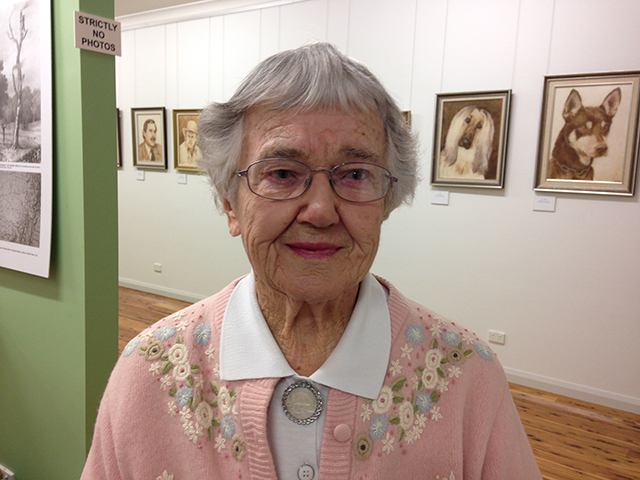 Doris Golder with Kelpie in Woll Art